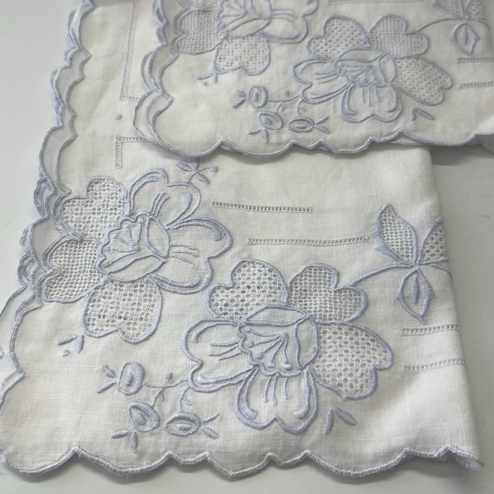 Vintage French Linen Napkins Lace Cutwork Embroidered Floral Scalloped Edge Set - Picture 3 of 7